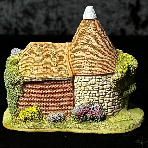 Lilliput Lane | The Hop Pickers | Club Symbol of Membership - Picture 7 of 16